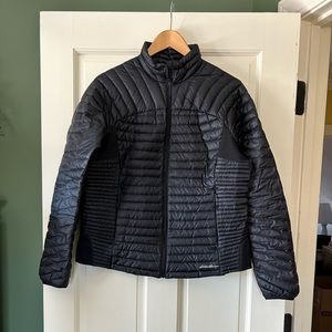 Eddie Bauer women’s large black. Under jacket or worn alone.In excellent shape.